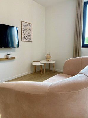 Studiosuite – exclusive | Oppholdsområde | TV