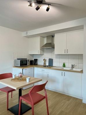 Suite estudio exclusiva | Cocina privada | Trona infantil