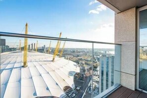 Property grounds - ShyTower - 2 Bedroom APT (London)