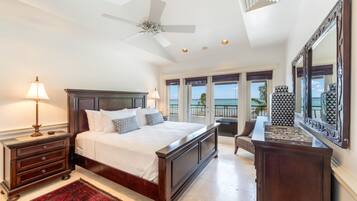 5 bedrooms, desk, iron/ironing board, travel crib