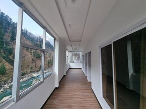 Deluxe Double Room | Balcony view - Salsa Resort (Balakot)