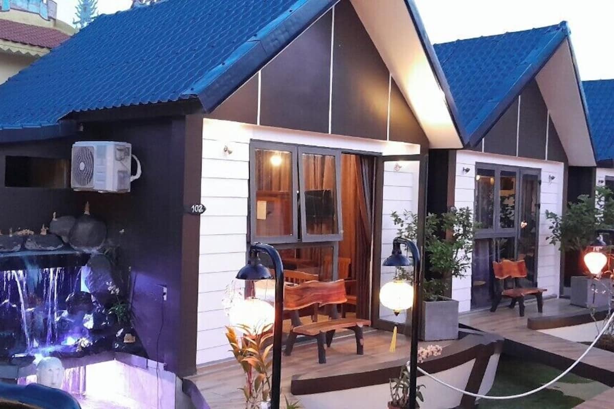 Habitación doble Deluxe, vista al lago | Escritorio, cortinas blackout y insonorización