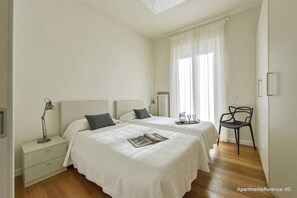 3 chambres, bureau, fer et planche à repasser, Wi-Fi gratuit