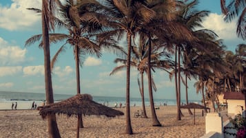 Plage, sable blanc, bar de plage