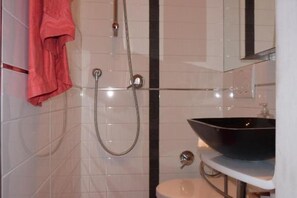 Shower - Oasis of Peace  (Firenze)