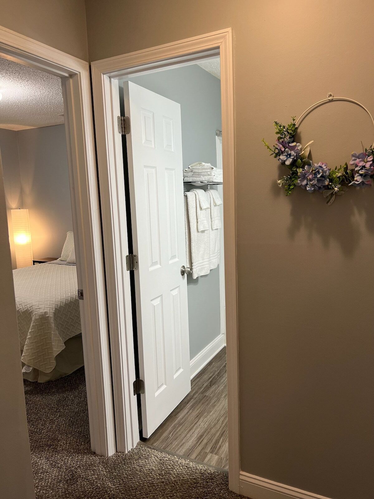 8 camere, ferro/asse da stiro, Wi-Fi, lenzuola