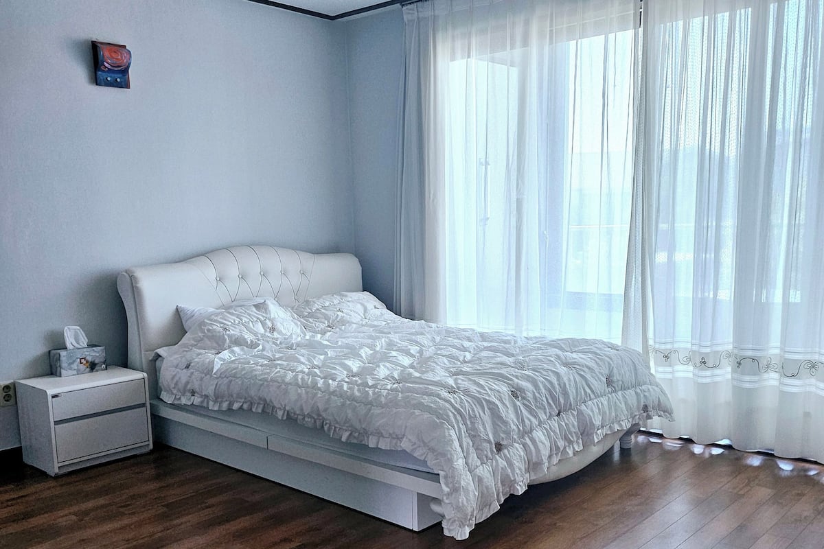 Habitación básica doble, 1 cama matrimonial, para no fumadores | 1 habitación y wifi gratis