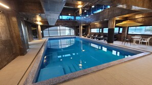 Una piscina techada