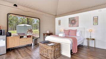 1 bedroom, WiFi (free), bed sheets