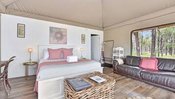 1 bedroom, iron/ironing board, bed sheets