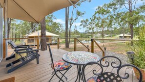 Terrace/patio - Semillon - Pokolbin Glamping uniquely showcases area's beauty for 2 (Pokolbin)
