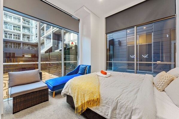 2 bedrooms, iron/ironing board, WiFi, bed sheets - Loft Retreat (Auckland)