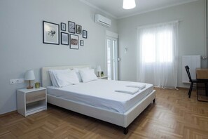3 bedrooms, iron/ironing board, free WiFi - Panormou Modern Elegant 3 Bd Balcony Apt (Athens)