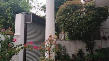 Villa | Exterior