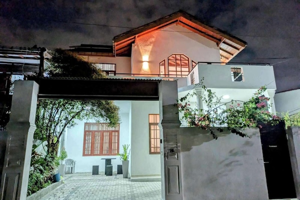 Villa | Exterior