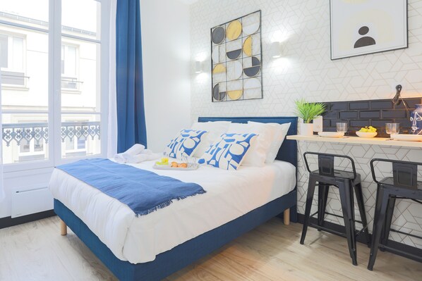 In-room safe, soundproofing, iron/ironing board, free WiFi