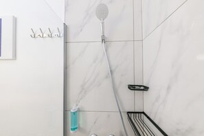 Studio | Bathroom - WS Haussmann - La Fayette (Paris)