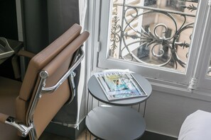 開放式客房 | 房內夾萬、熨斗/熨衫板、免費 Wi-Fi