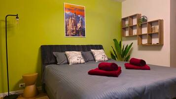 Iron/ironing board, WiFi, bed sheets