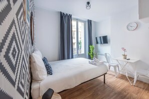 Studio | In-room safe, iron/ironing board, free WiFi - WS Hôtel de Ville - Musée Pompidou (Paris)