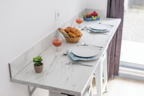 Daily continental breakfast (EUR 12 per person)