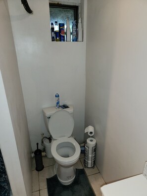 Towels, soap, toilet paper - Charming 1-bedroom house with AC and WiFi in welcoming Newark (Newark)