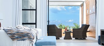 Welcome N/H Villa Paradise in enchanting Reading, Montego Bay with AC, Gym, WiFi