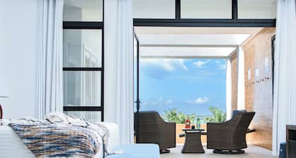 Welcome N/H Villa Paradise in enchanting Reading, Montego Bay with AC, Gym, WiFi