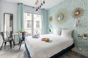 In-room safe, iron/ironing board, free WiFi - WS Louvre - Etienne Marcel (Paris)