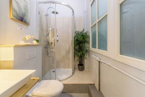 Studio | Bathroom - WS Louvre - Etienne Marcel (Paris)