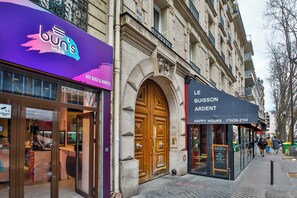 Exterior - WS Notre-Dame - Jussieu (Paris)