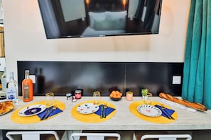 In-room safe, iron/ironing board, free WiFi - WS Champs-Elysées - Daru (Paris)