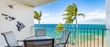 Condo, 2 Bedrooms | Property grounds