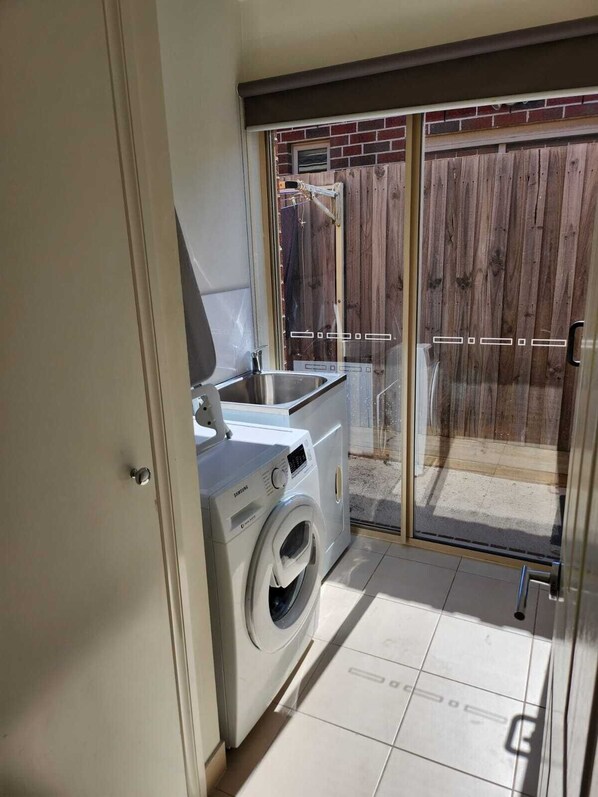 Interior - Cozy family retreat in Truganina (Truganina)