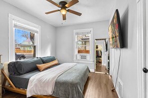 Room - Downtown/Old Colorado City Dream (Colorado Springs)