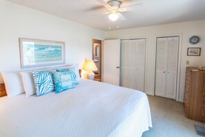 2 bedrooms, iron/ironing board, WiFi, bed sheets - Whispering Sands 1A - Steps from the Beach (Santa Rosa Beach)