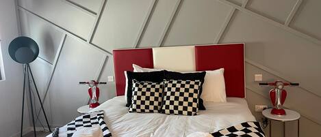 1 bedroom, WiFi, bed sheets