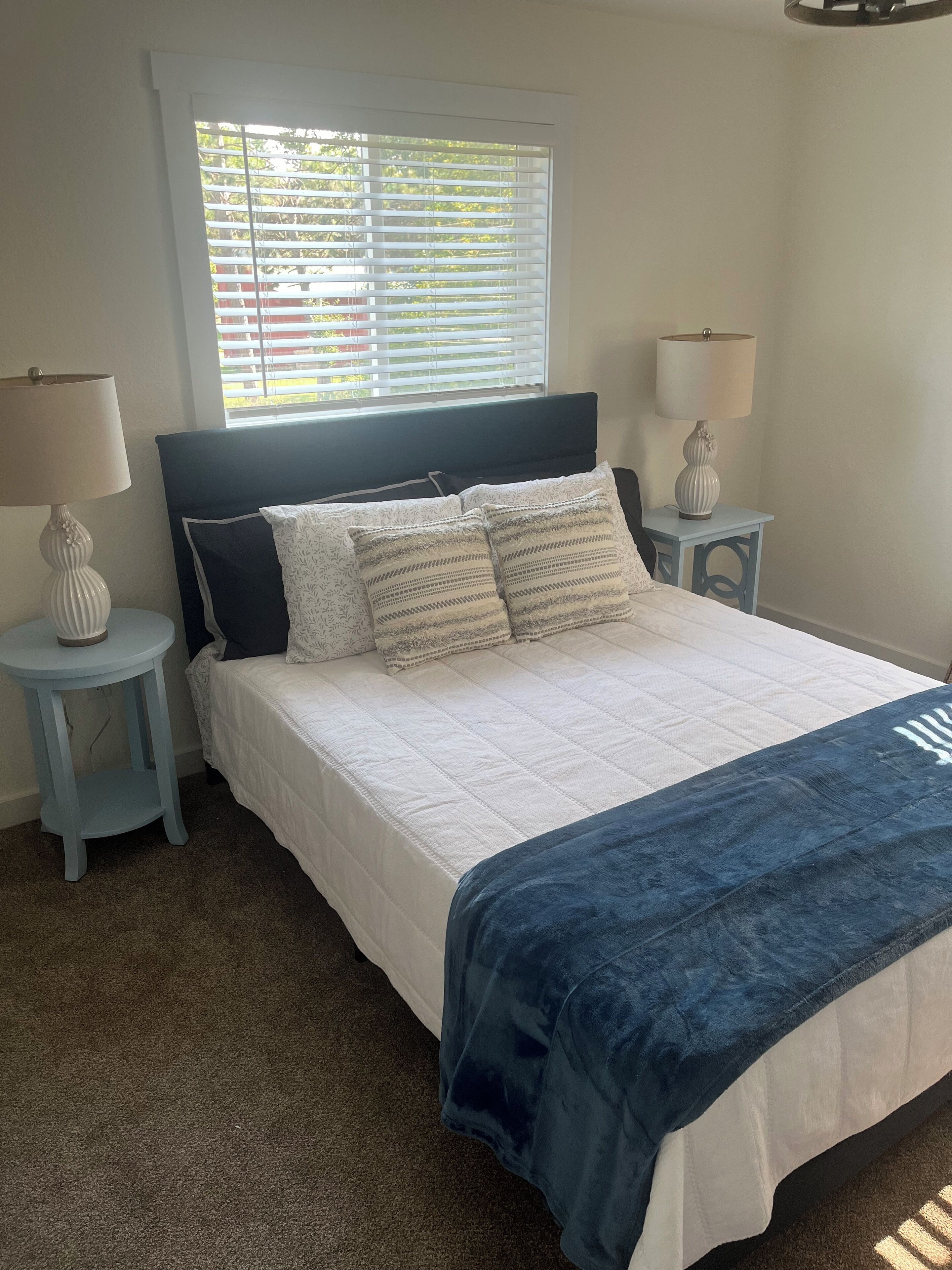 2 habitaciones, tabla de planchar con plancha y wifi gratis 