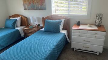 2 bedrooms, iron/ironing board, free WiFi, bed sheets