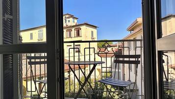 Appartamento Deluxe, balcone, vista giardino | Vista dalla camera