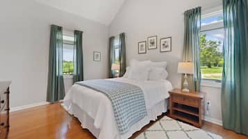 1 bedroom, travel crib, WiFi, bed sheets