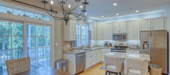 Spacious 4-bed 3.5-bath Townhome in Long Neck with AC, Swimming Pool & Game Room