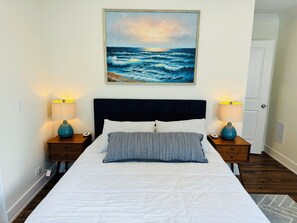 3 bedrooms, desk, iron/ironing board, free WiFi