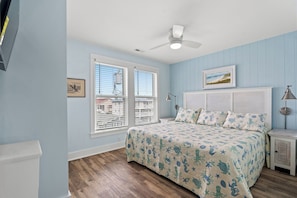 5 bedrooms, free WiFi, bed sheets