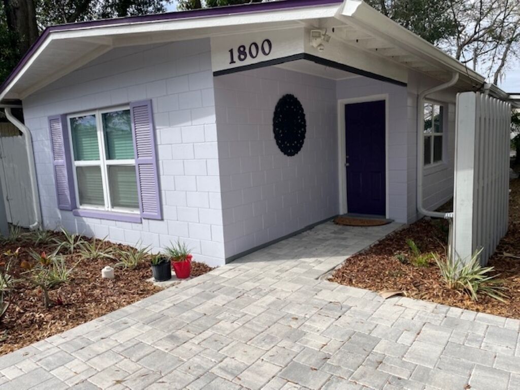 Short-Term Cozy Bungalow in Downtown Orlando Near Hospitals and Business Core