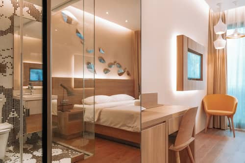 Kamer (Premier King, Window) | Een bureau, een laptopwerkplek, gratis wifi