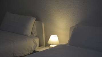 1 Schlafzimmer, Schreibtisch, Bügeleisen/Bügelbrett, WLAN
