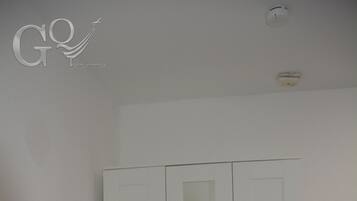 1 bedroom, desk, iron/ironing board, WiFi