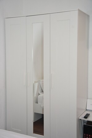 1 bedroom, desk, iron/ironing board, WiFi