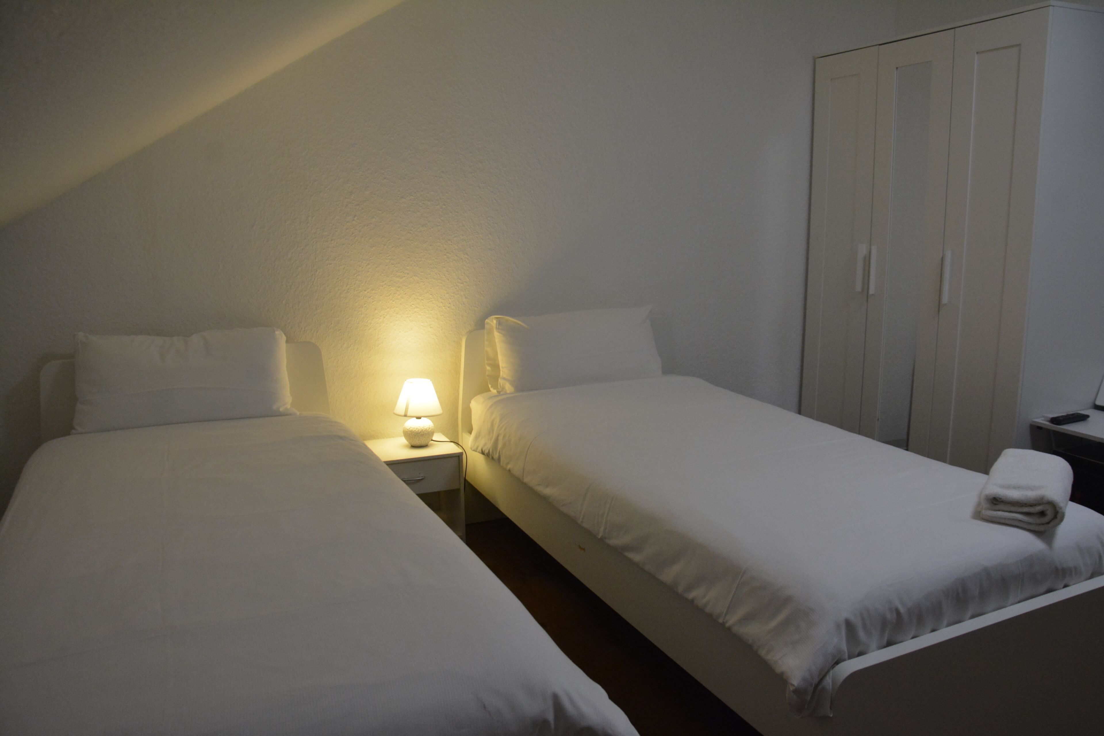 1 chambre, bureau, fer et planche à repasser, Wi-Fi